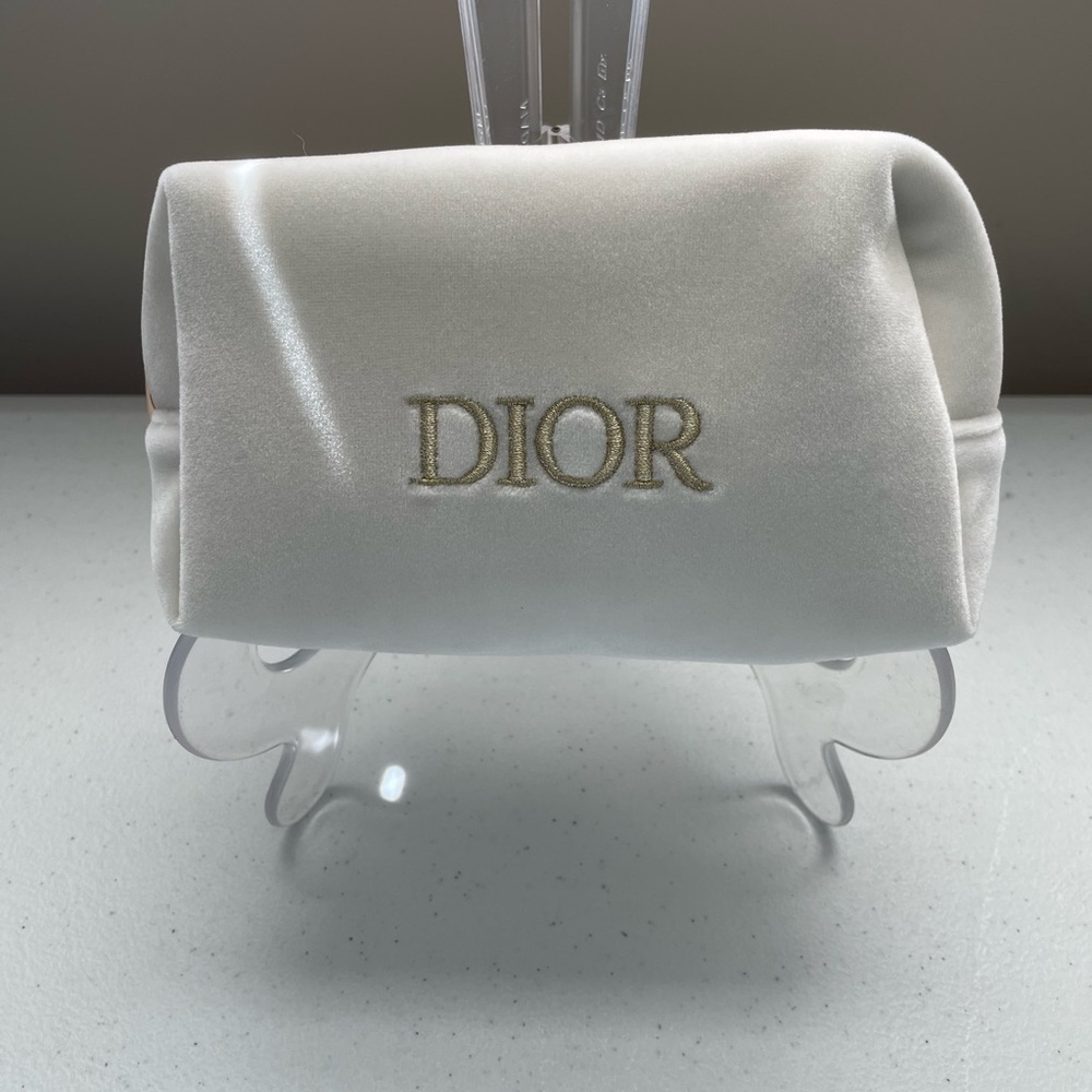 Christian Dior Ivory Velour Cosmetic Pouch with Miss Dior Shower Milk - Picture 5 of 13